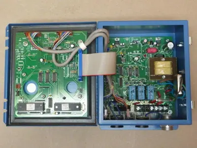 USED TRIAD CONTROLS INC MG-28-0F-20