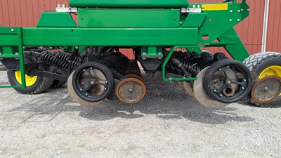USED 2018 JOHN DEERE 1590