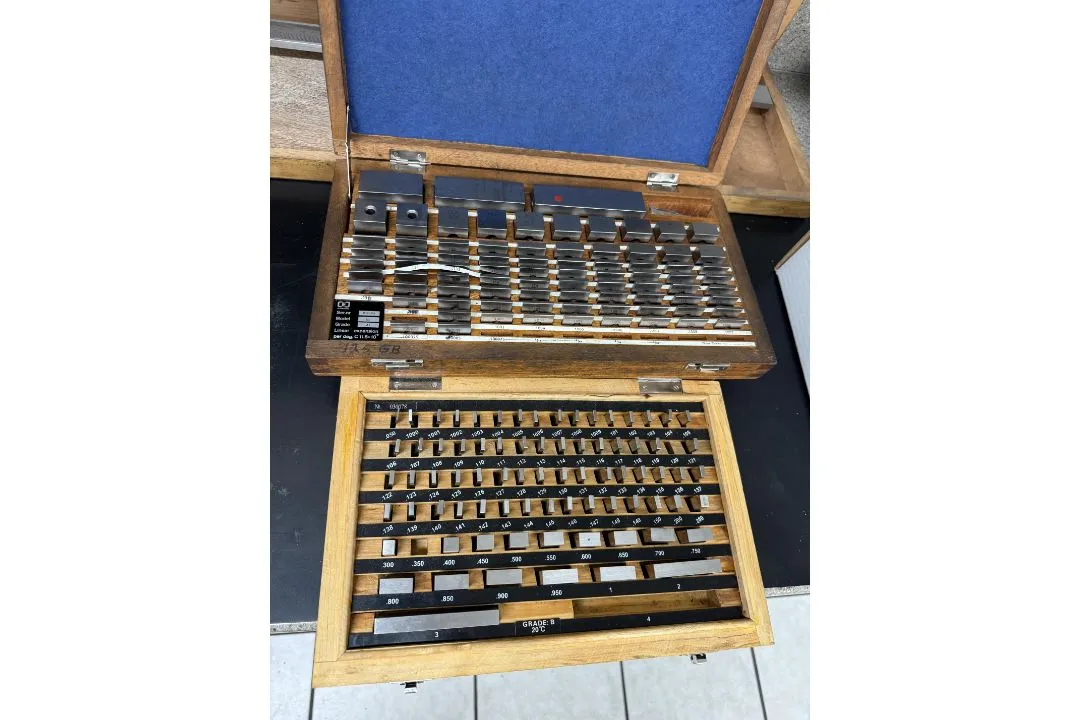 Used _UNKNOWN_ _UNKNOWN_ Gage Blocks Utah US | KD Auctions #1549465
