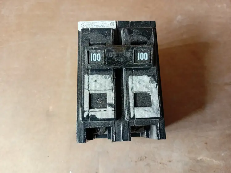 Used CUTLER-HAMMER BA2100 Switchgears British Columbia CA | Lenmark #1438456