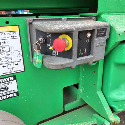 USED 2016 JLG 3246ES