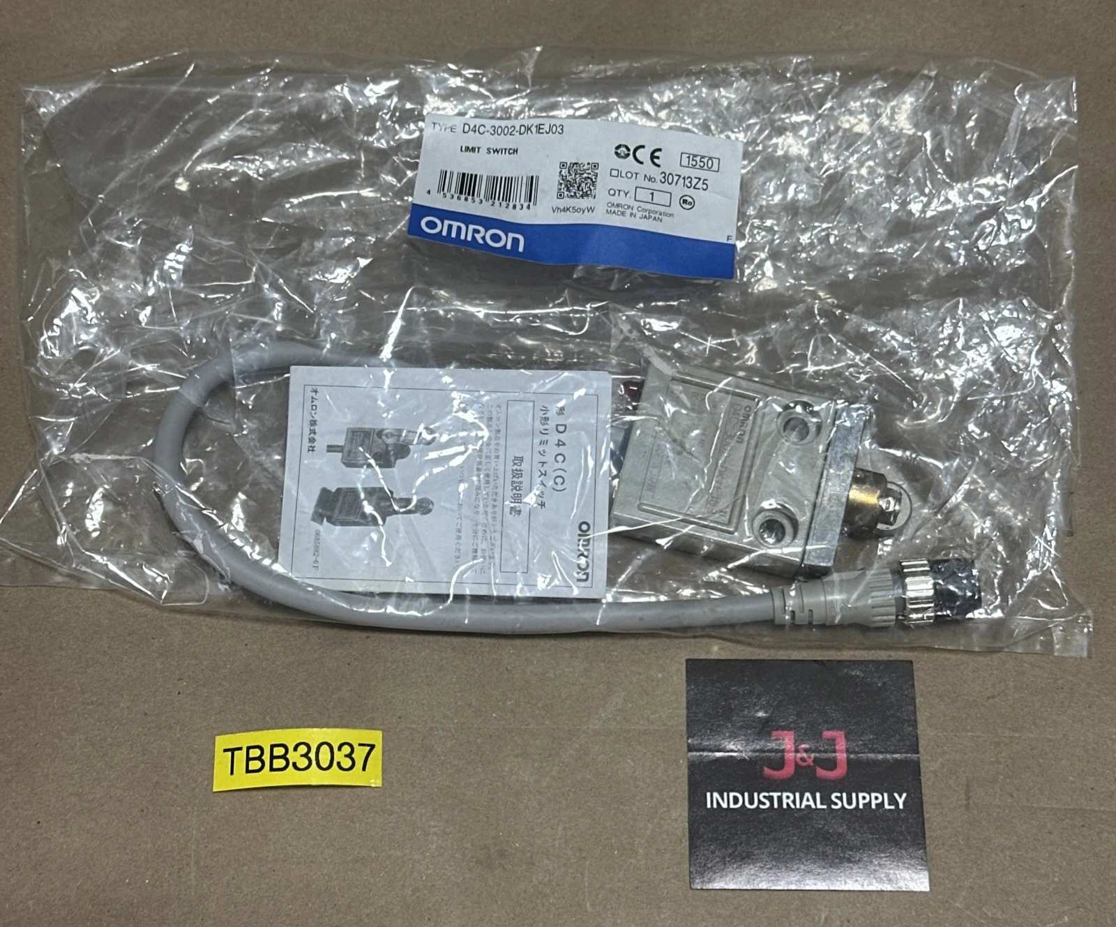 NEW Omron D4C-3002-DK1EJ03