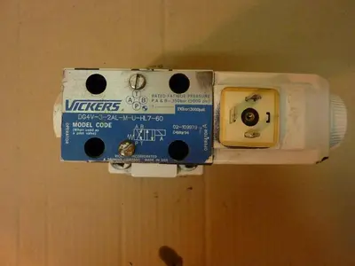 USED VICKERS DG4V-3-2AL-M-U-HL7-60