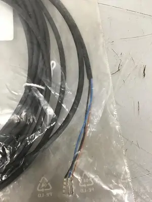 NEW BALLUFF BES 516-3006-E4-C-PU-05