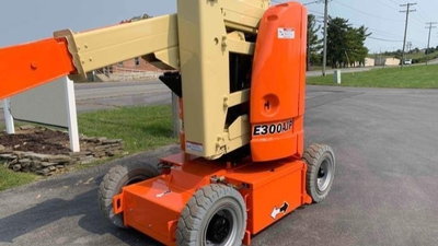 USED 2012 JLG E300AJP