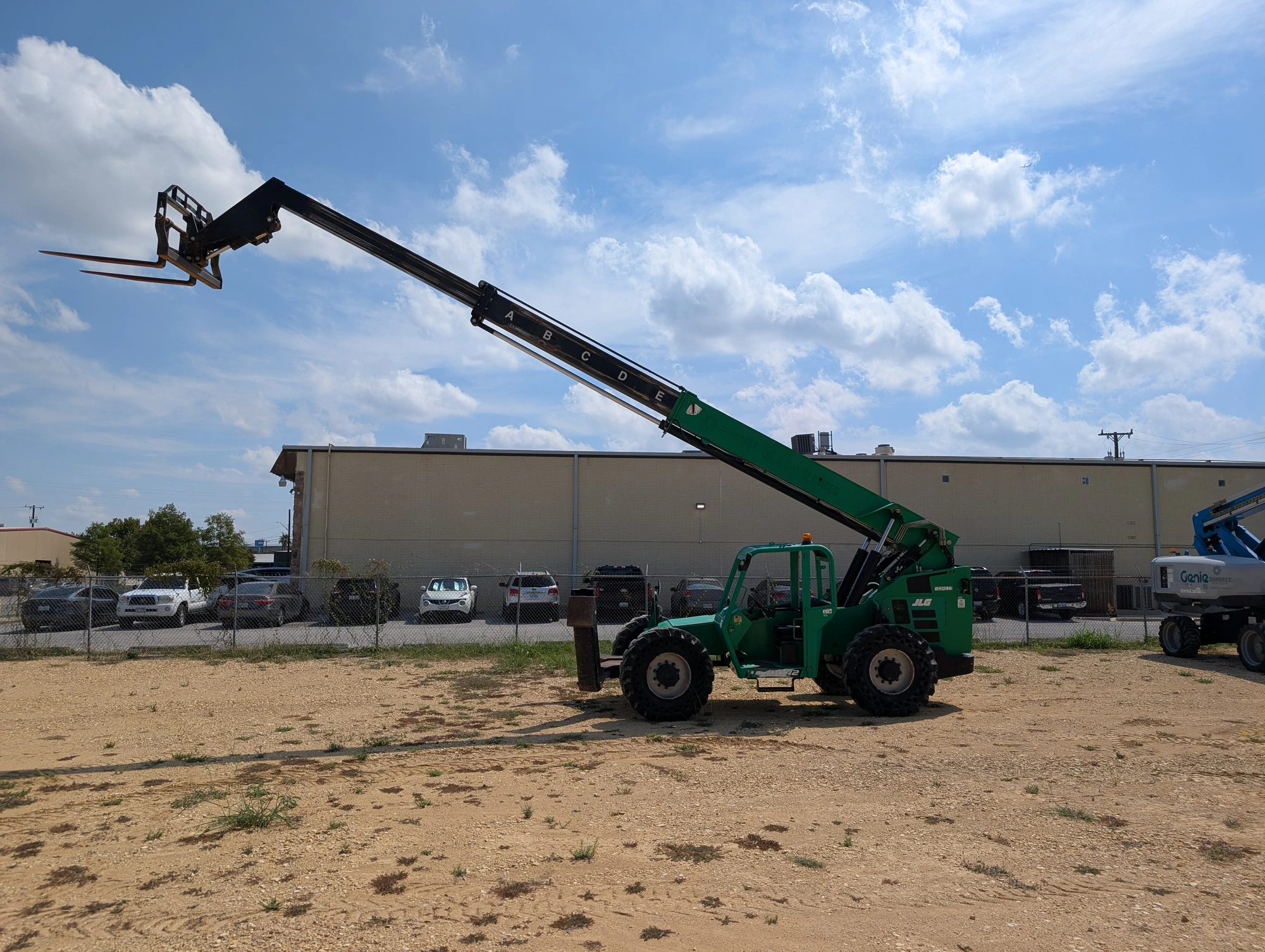 USED 2017 Skytrak 10042