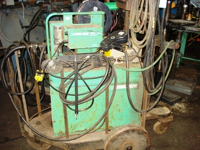 LINDE 250 AMPS MIG WELDER