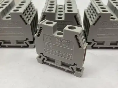 New | in-Stock Allen-Bradley Ser. C Space-Saver Terminal Block, Feed-Through Terminal Blocks Michigan US | Maverick Industrial Sales #1398694