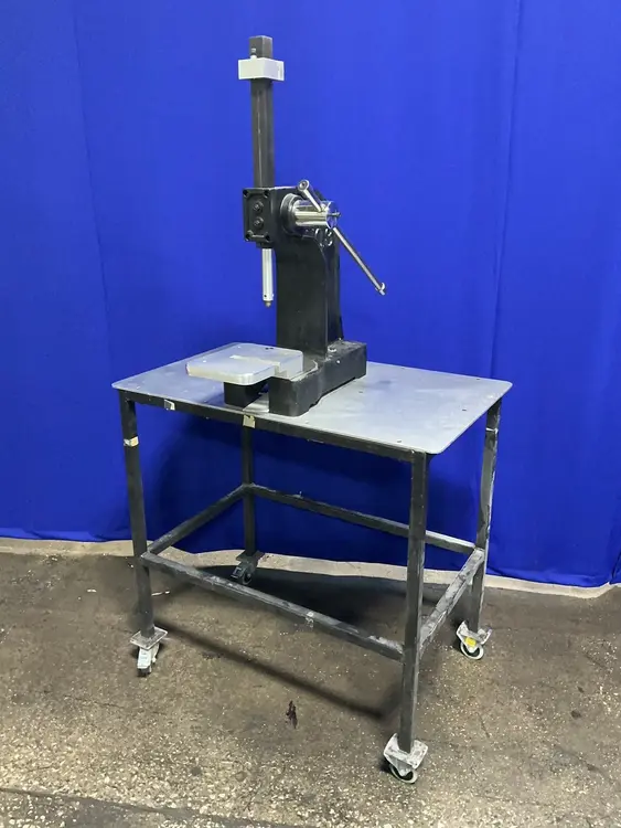 Used DAYTON 3ZT79E Arbor Presses Ohio US | HGR 24 #1518907