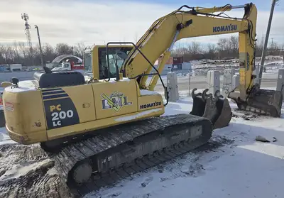 Used 2018 KOMATSU PC200LC-8 Excavators British Columbia CA | Lenmark #836601