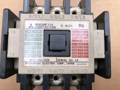 Mitsubishi S-K20 3 Pole Magnetic IEC Contactor 32A ; 100V Coil