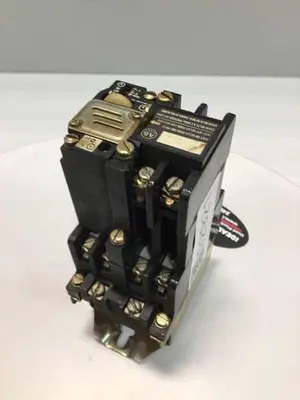 USED ALLEN BRADLEY 700-N400A1