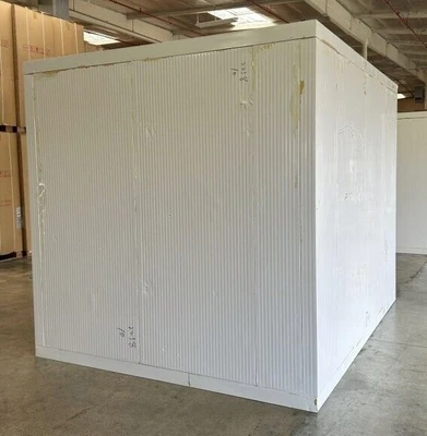 171-0081 8’ x 10’ Walk In Freezer Box with Floor