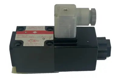 NEW SUMITOMO C-SD2-02V-D24-NO-10-Z DIRECTIONAL VALVE CSD202VD24NO10Z