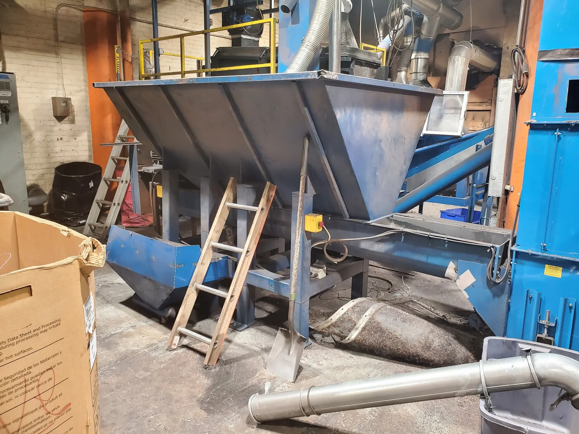 85 cu ft Dosing Hopper with Auger