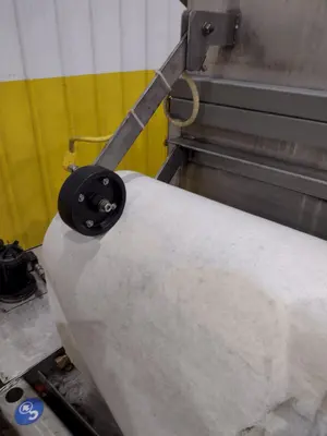 CRYSTAL FILTRATION CONTINUOUS FILTER COOLANT SYSTEM, WITH DRAG-OUT CONVEYOR : YOBRO #25069
