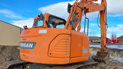 USED 2016 Doosan DX140LCR-3