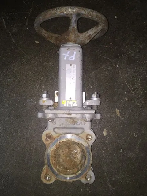 Dezurik 3" Knife Gate Valve Hand Wheel Operated