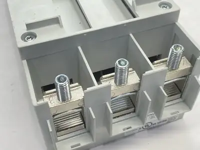 Used Rittal RiLine 60 Busbar Adapter Electrical Fittings Michigan US | Maverick Industrial Sales #1401301