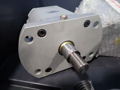 NEW COMPACT AUTOMATION Q125767