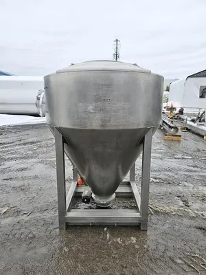Used 440 Gallon Tank (Tote), Stainless Steel