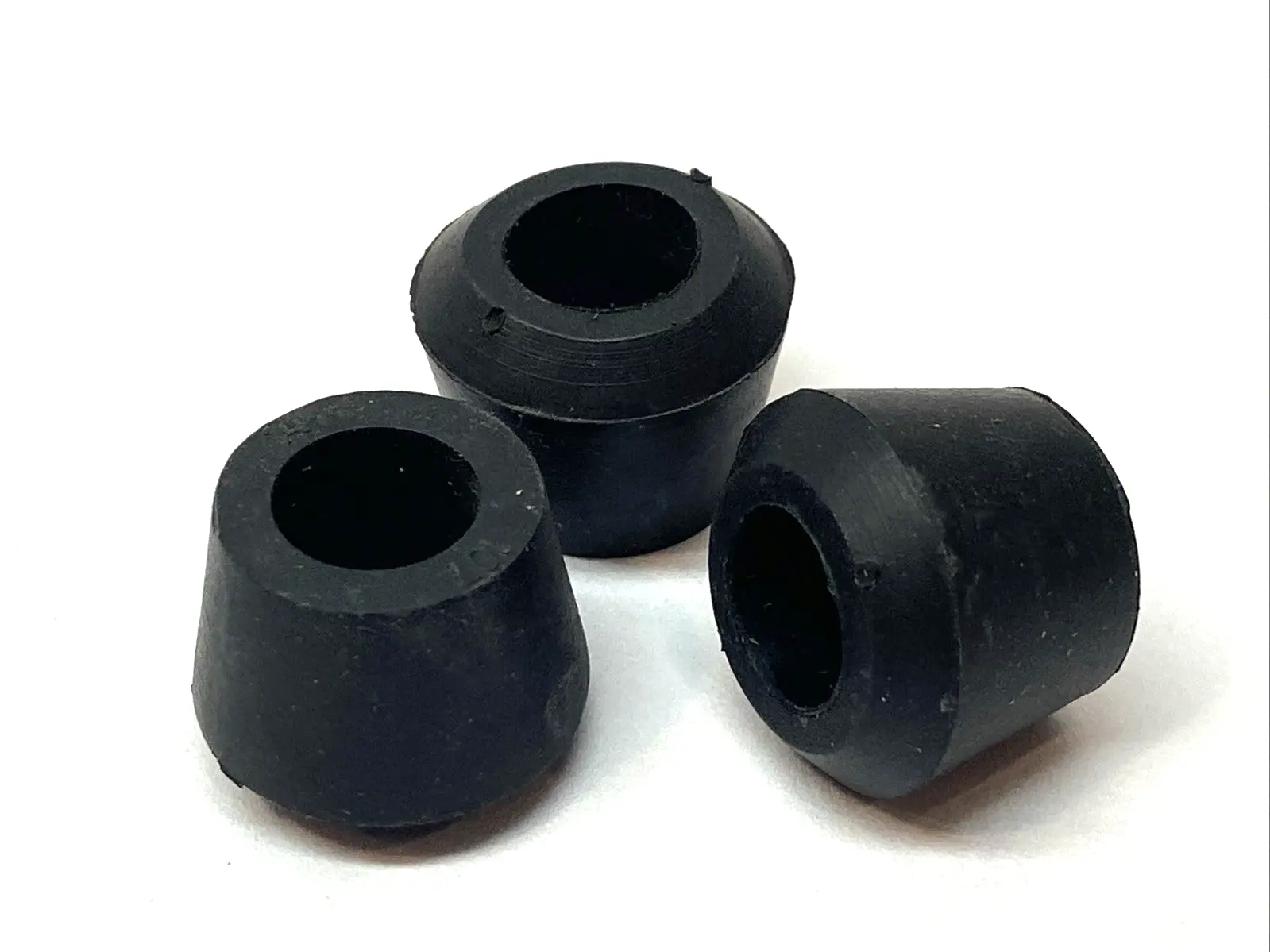 New | in-Stock Remke Single Hole Bushing .375-.438 Cord Grip Neoprene Size 2 LOT OF 3 Drill Bushings Michigan US | Maverick Industrial Sales #1399924