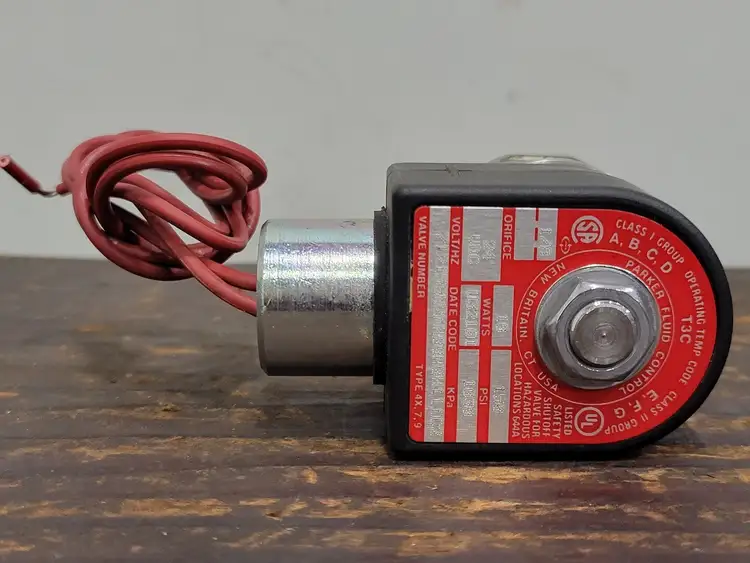 Used PARKER 71215SN2MN00N0H111C2 Parts (Hydraulics and Pneumatics) British Columbia CA | Lenmark #264355