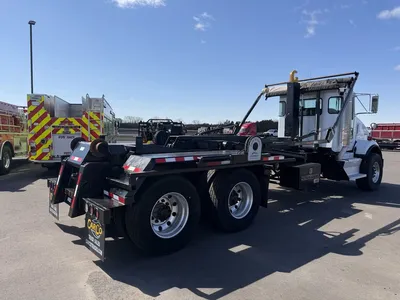 Used 2016 KENWORTH T800 HOOKLIFT Hooklifts & Roll-Offs Minnesota US | Carco Truck & Equipment #1513954