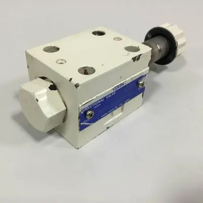 USED YUKEN DSG-01-2B2-D24-N1-50326