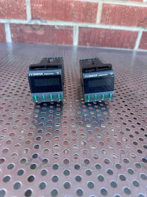 USED OMEGA CN9111A ELECTRONIC THERMOSTAT / TEMPERATURE CONTROLLER 115V