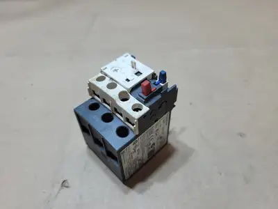 Used SCHNEIDER ELECTRIC LRD14 Relays & Switches British Columbia CA | Lenmark #1489035