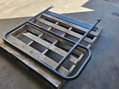 Toromont SS1147 Handrail RH M18222, for CAT 390F