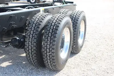 New | in-Stock 2026 MACK GRANITE 64BR Cab Chassis trucks Texas US | Roll Off Truck World #1491873