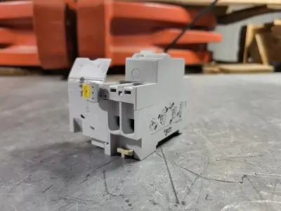NEW SCHNEIDER ELECTRIC VIGI C60