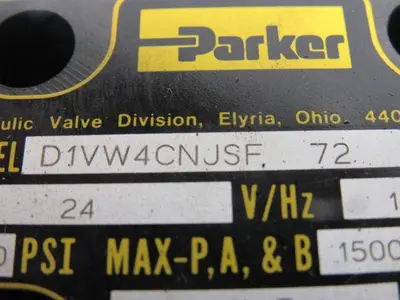 Parker D1VW4CNJSF 72 Hydraulic Directional Control Solenoid Valve  24V 5000PSI