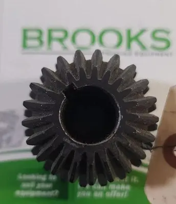 NEW BRACKETT 133681A