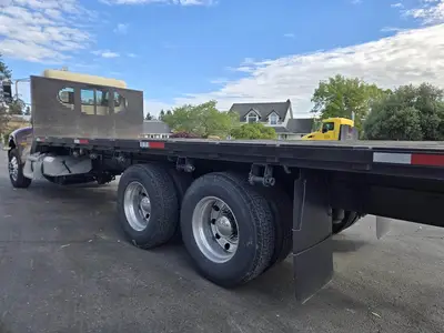 USED 2017 PETERBILT 348