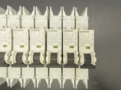 Siemens 5SJ4104-7HG42 Circuit Breaker 10kA 1 Pole 4A Lot of 13