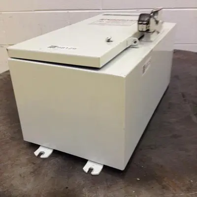 USED ALLEN BRADLEY 1494G-DF3N SER 1