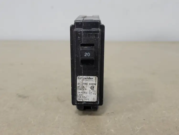 Used SCHNEIDER ELECTRIC CHOM120 Switchgears British Columbia CA | Lenmark #239962