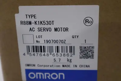 NEW OMRON R88M-K1K530T AC SERVO MOTOR OMNUC G5-SERIES STOCK 2302-D