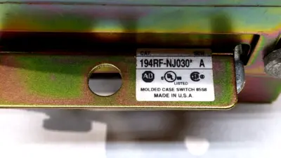 194R-NJ030P3,194RF-NJ030* | Allen Bradley 194R-NJ030P3 Ser B Fused Rotary Disconnect Switch MISSING COVER - Used