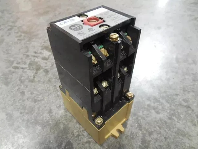 Allen Bradley 700-P800A1 AC Relay Module Series B Used