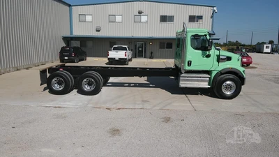 New | in-Stock 2025 WESTERN STAR 47X Cab Chassis trucks Texas US | Roll Off Truck World #1492024