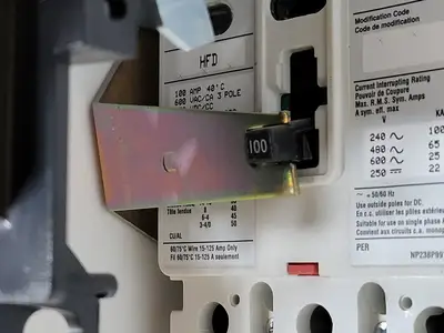 50/100 Amp Circuit Breaker HFD3050/HFD3100 Bucket for Freedom 2100 MCC Frame