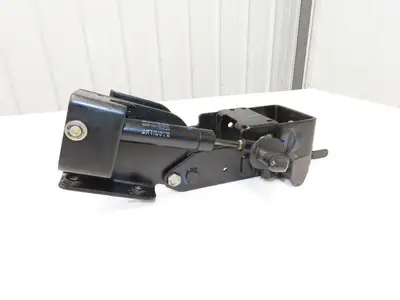 Hyster 8808585 Forklift Steering Column Tilt Bracket Assembly Removed From E80XN