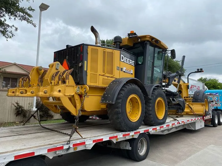 2013 John Deere 772GP