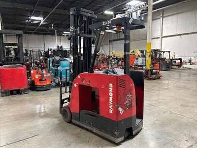 Used 2017 RAYMOND 425C50TT 3-Wheel Stand up Electric Counterbalance Forklifts Illinois US | Somerset Equipment Sales #1546274