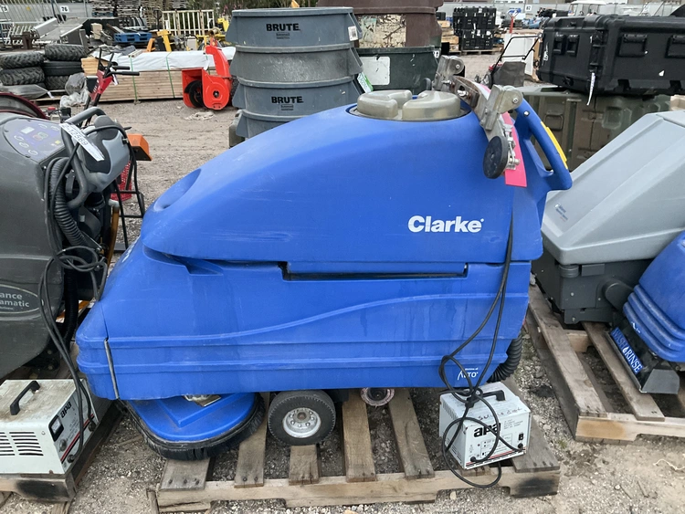 Used CLARKE ENCORE L2426 3300AH PADS Scrubbers Michigan US | Miedema Asset Management Group #1475690