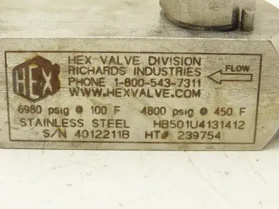 Hex Valve HB501U4131412 Block Bleed Needle Valve 6980PSIG Stainless Steel